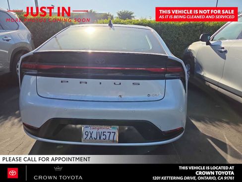 Used 2026 Toyota Prius XLE FWD image 3