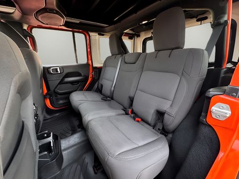 Used 2023 Jeep Wrangler Unlimited Sport w/ Sun And Sound Package AWD/4WD image 19