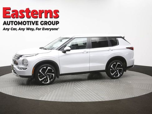 Used 2024 Mitsubishi Outlander SE AWD/4WD image 57
