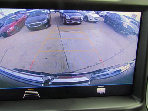 Used 2022 GMC Sierra 2500 SLE w/ SLE Value Package; image 15