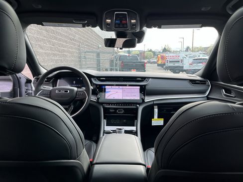 New 2026 Jeep Grand Cherokee Limited image 19