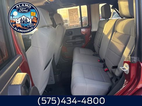 Used 2009 Jeep Wrangler Unlimited Sahara w/ Dual Top Group image 11