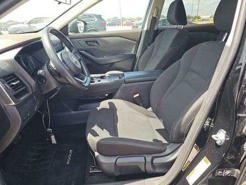 Used 2023 Nissan Rogue S FWD image 6