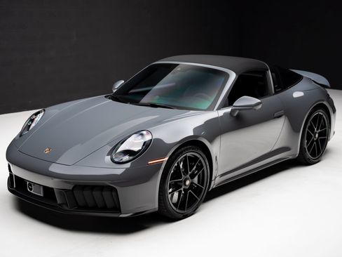 Used 2025 Porsche 911 Targa 4 GTS AWD/4WD image 5