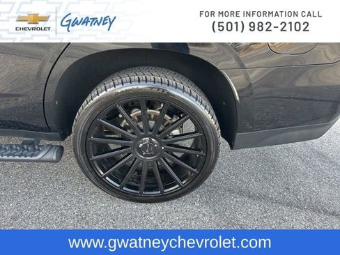 Used 2021 Chevrolet Tahoe Z71 w/ Z71 Signature Package image 10