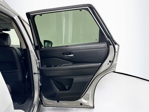 Used 2022 Nissan Pathfinder SL w/ SL Premium Package image 33