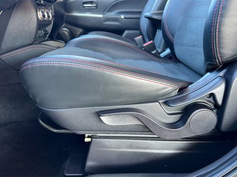 Used 2024 Mitsubishi Outlander Sport SE image 18