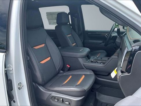New 2025 GMC Sierra 2500 AT4 w/ AT4 Premium Plus Package AWD/4WD image 14