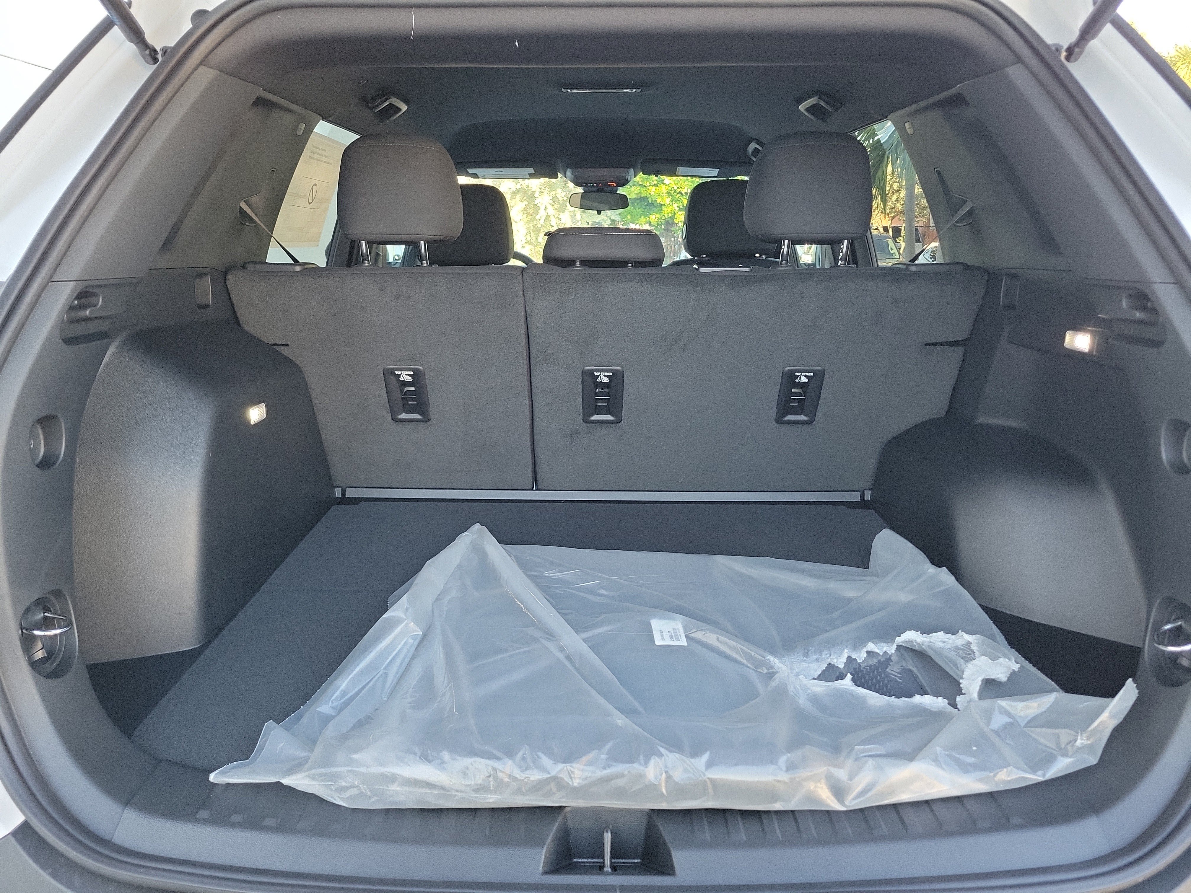 New 2027 GMC Terrain Elevation FWD image 11