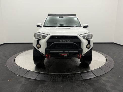 Used 2019 Toyota 4Runner TRD Off-Road Premium AWD/4WD image 3