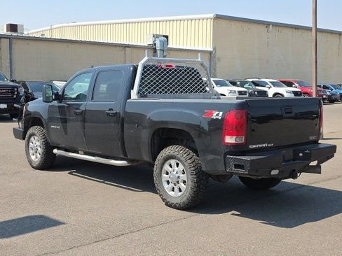 Used 2011 GMC Sierra 3500 SLT w/ Suspension Package, Off-Road AWD/4WD image 4