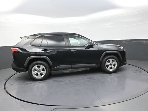 Used 2021 Toyota RAV4 XLE w/ Convenience Package image 42