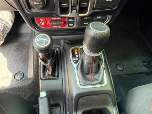 Used 2021 Jeep Gladiator Rubicon AWD/4WD image 17