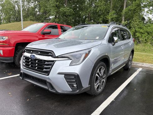 Certified 2023 Subaru Ascent Limited w/ Technology Package AWD/4WD image 3