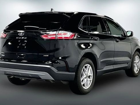 Used 2024 Ford Edge SEL image 7