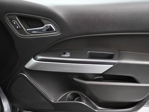 Used 2022 Chevrolet Colorado LT w/ LT Convenience Package image 40