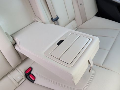 Used 2021 BMW 330i xDrive Sedan w/ Premium Package image 16