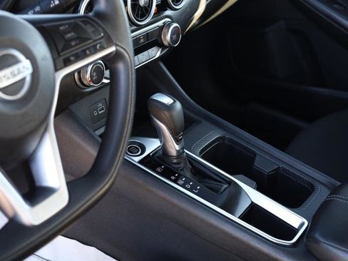 Used 2020 Nissan Sentra S image 7