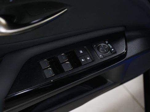 Used 2025 Lexus ES 300h FWD image 19
