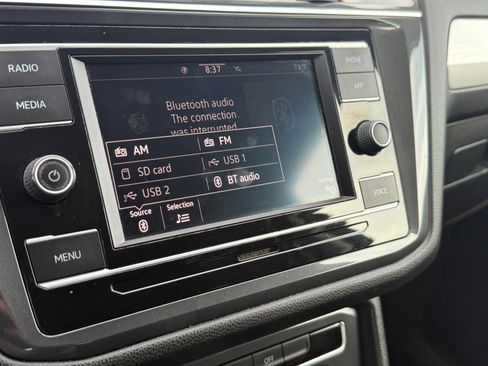 Used 2020 Volkswagen Tiguan S image 24