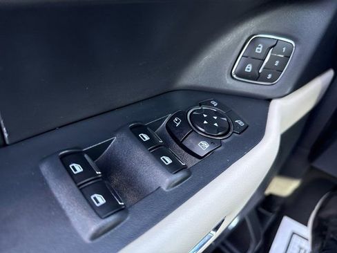 Used 2024 Ford Expedition Platinum AWD/4WD image 26