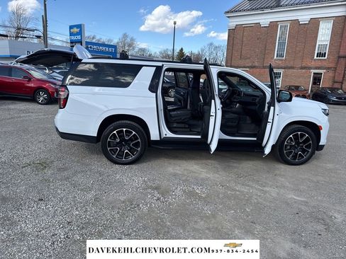 Used 2023 Chevrolet Suburban RST w/ Luxury Package AWD/4WD image 36