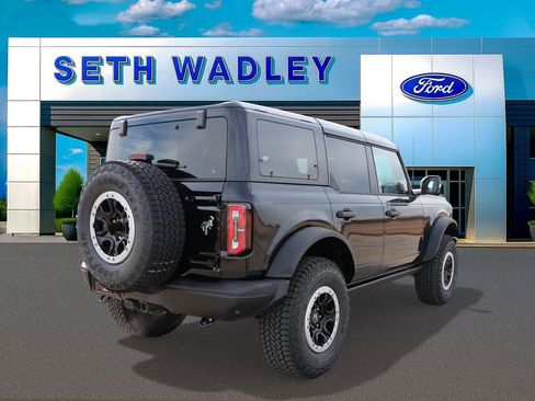 New 2025 Ford Bronco Badlands image 6