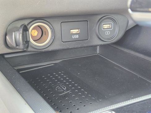 Used 2021 Hyundai Elantra SEL w/ Convenience Package image 13