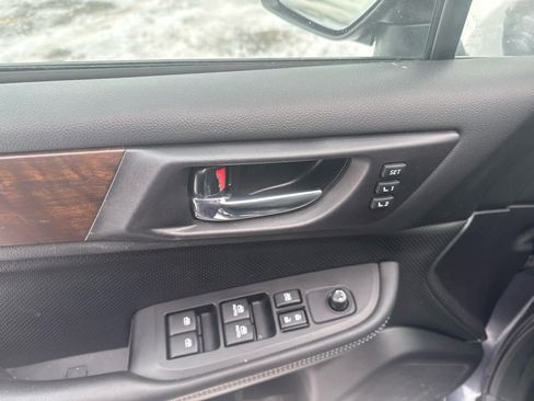 Used 2016 Subaru Outback 2.5i Limited image 11