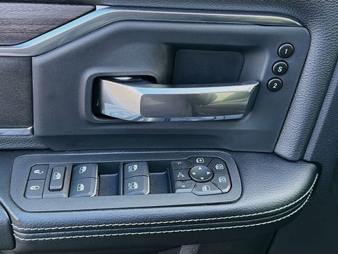New 2026 RAM 2500 Laramie w/ Night Edition AWD/4WD image 24