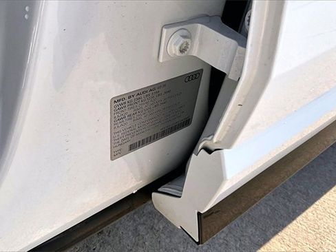 Used 2025 Audi Q3 2.0T Premium Plus w/ Premium Plus Package image 35