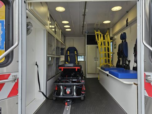 Used 2016 Ford F350 XLT image 20