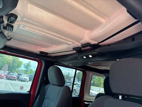 Used 2025 Jeep Wrangler Unlimited Sport AWD/4WD image 16