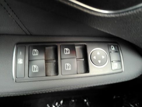 Used 2012 Mercedes-Benz E 350 4MATIC image 31