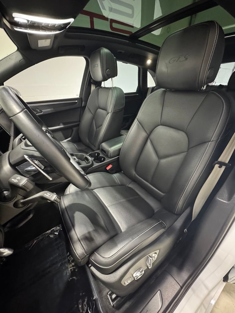 Used 2022 Porsche Macan GTS AWD/4WD image 15