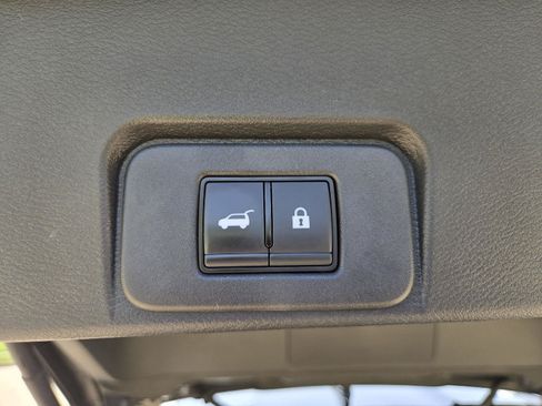 Used 2023 Nissan Rogue Platinum w/ Platinum Premium Package AWD/4WD image 10