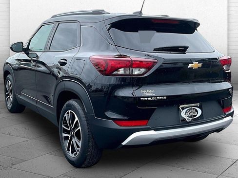 Used 2025 Chevrolet TrailBlazer LT FWD image 11