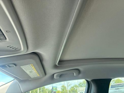 Used 2018 Chevrolet Malibu LT w/ Driver Confidence Package FWD image 15