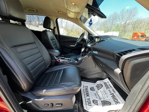 Used 2016 Ford Escape Titanium AWD/4WD image 9