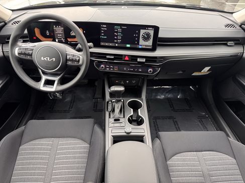 New 2026 Kia K5 LXS FWD image 8