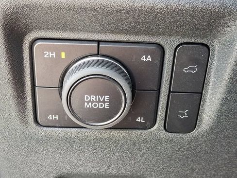 Used 2025 Ford Expedition Max Active AWD/4WD image 24