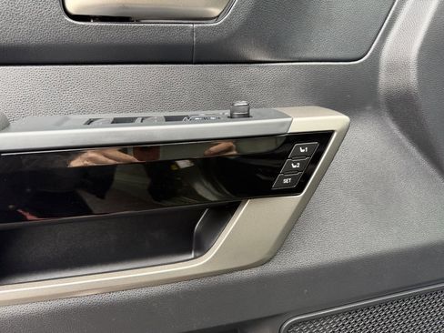 Used 2022 Toyota Tundra Limited image 13