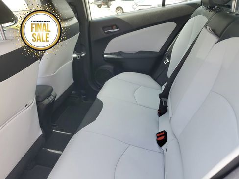 Certified 2022 Toyota Prius Limited image 17