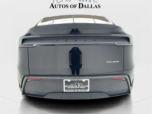 Used 2026 Tesla Model Y AWD image 12