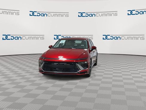 Used 2024 Hyundai Sonata SEL FWD image 3