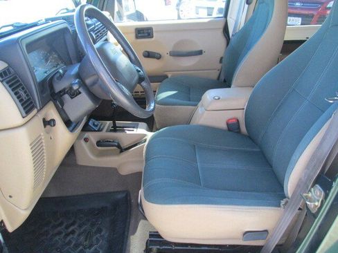 Used 2000 Jeep Wrangler Sahara image 5
