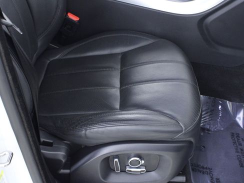 Used 2017 Land Rover Range Rover Sport HSE image 17