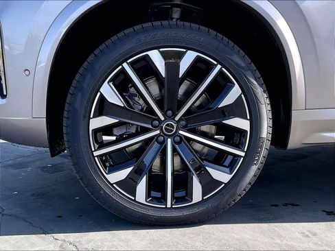 New 2026 Volvo XC90 T8 Plus w/ Protection Package Premier image 14