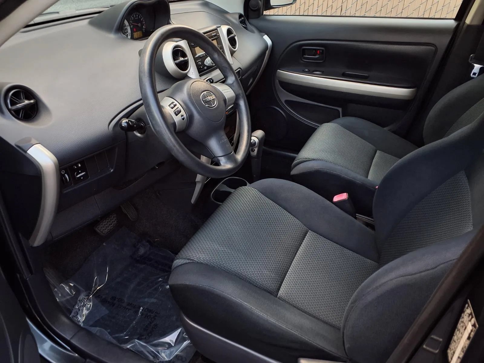 Used 2006 Scion xA FWD image 16