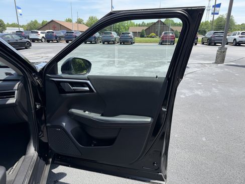 Used 2025 Mitsubishi Outlander ES AWD/4WD image 17